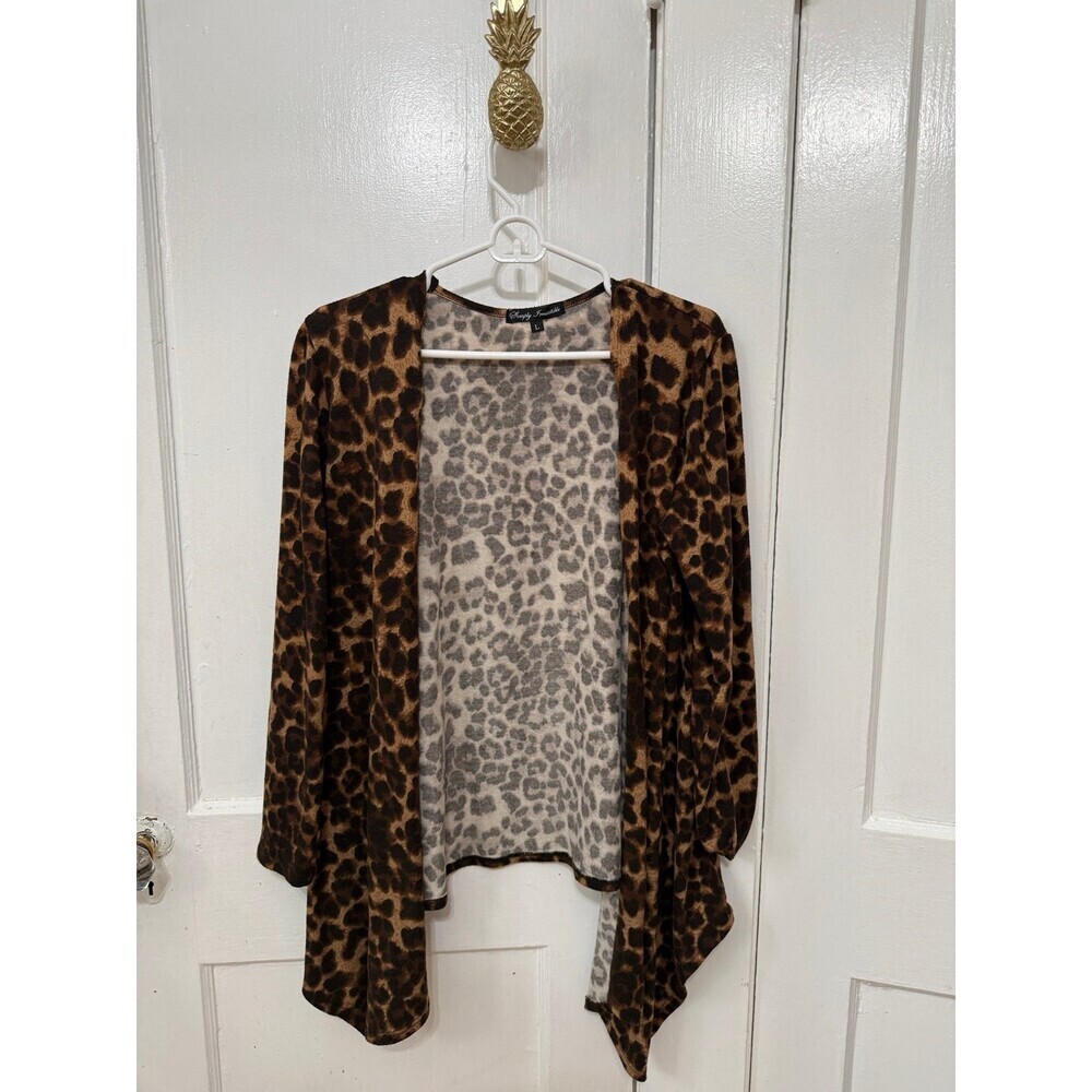 Simply irresistible women’s size large cheetah print cardigan